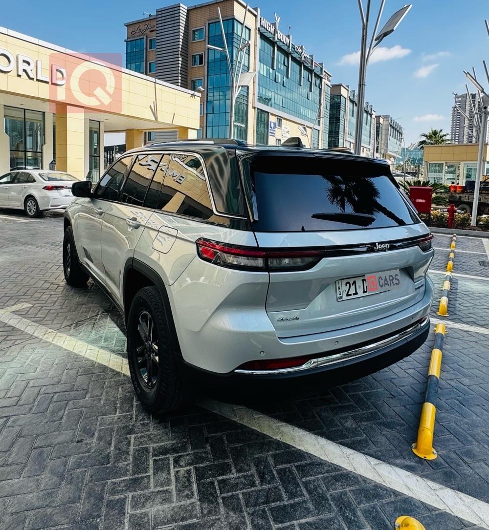 جيب جراند شيروكي